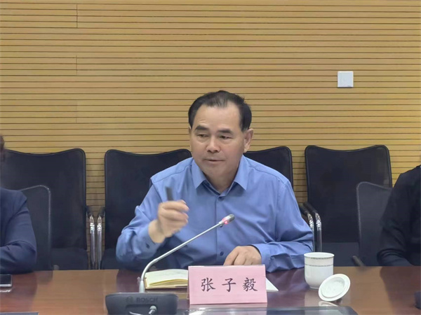 勁牛集團(tuán)董事長(zhǎng)張子毅 勁牛集團(tuán)董事長(zhǎng)張子毅